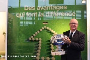 Jan Lou Charron, Président de la FFG avec la prestigieuse Coupe de l'Alstom Open de France